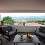 I & J Apartamento